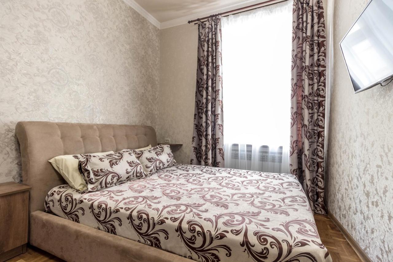 Apartments Near Rynok Square On Staroyevreyska And Fedorova Streets Lviv Luaran gambar